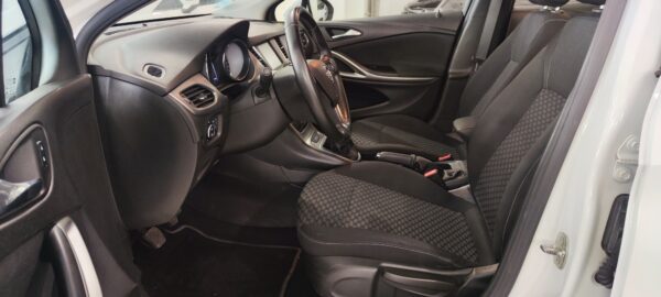 Opel Astra Selective Business 1.6 CDTi 110 CV 6vel 2018 5ptas - Imagen 3