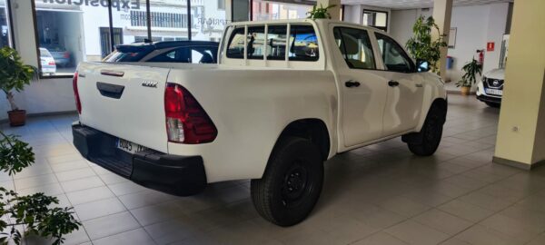 Toyota Hilux GX Doble Cabina 2.4 D 150cv 6vel 2017 - Imagen 13