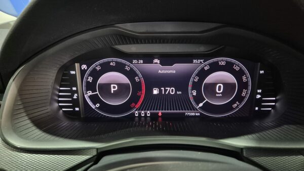 SKODA KAMIQ 1.0 TSI 81kW 110CV DSG Ambition 110 cv de 2021 - Imagen 13