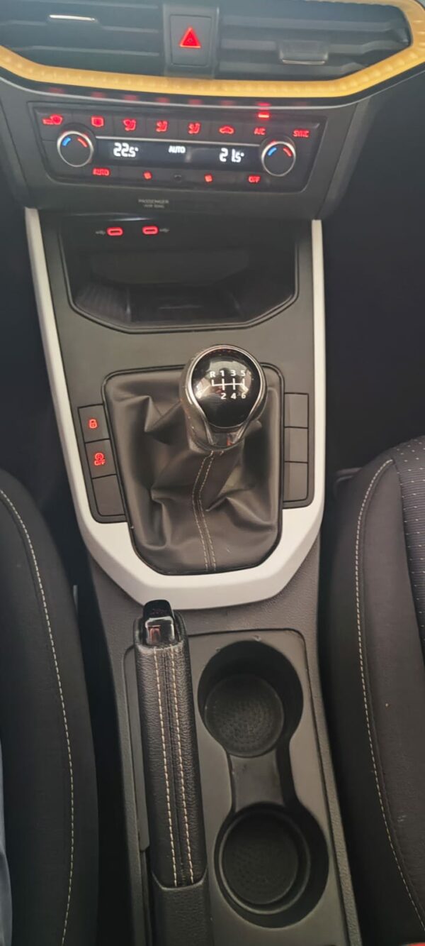 Seat Arona Style Plus 1.0 TSI 110CV 6VEL S&S - Imagen 5