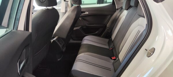 SEAT LEÓN 2.0 TDI 85kW SS Style Go 115 cv 6 vel - Imagen 9