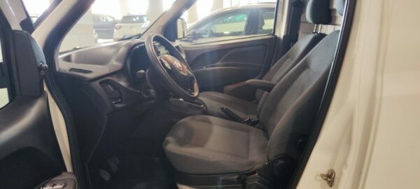 FIAT Doblò Cargo SX L1H1 1.6 Multijet 105CV 6VEL - Imagen 6