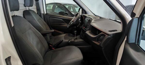 FIAT Doblò Cargo SX L1H1 1.6 Multijet 105CV 6VEL - Imagen 10