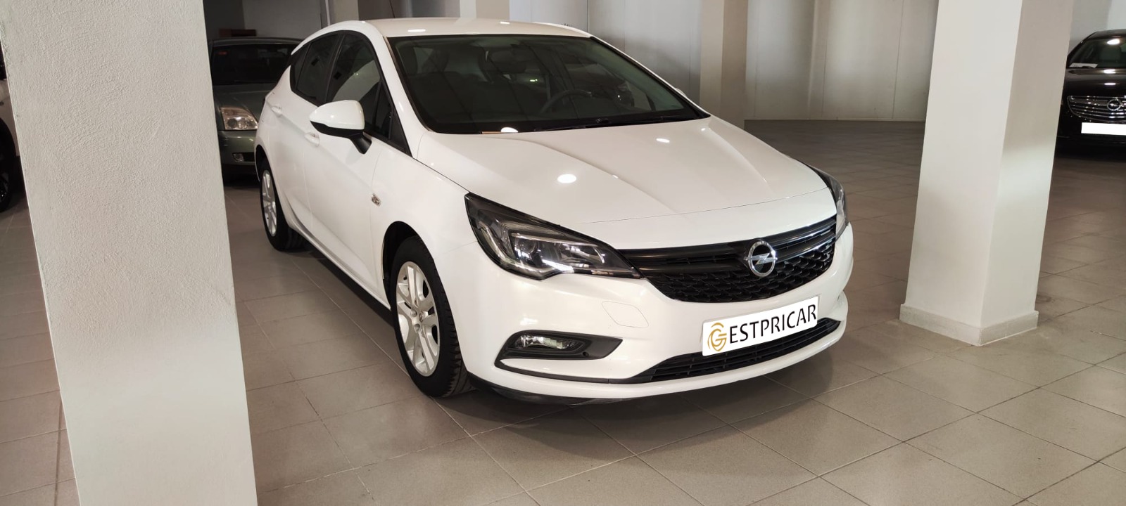 OPEL ASTRA 1.6 CDTi 81kW 110CV Business 110 cv 6 vel - Imagen 12
