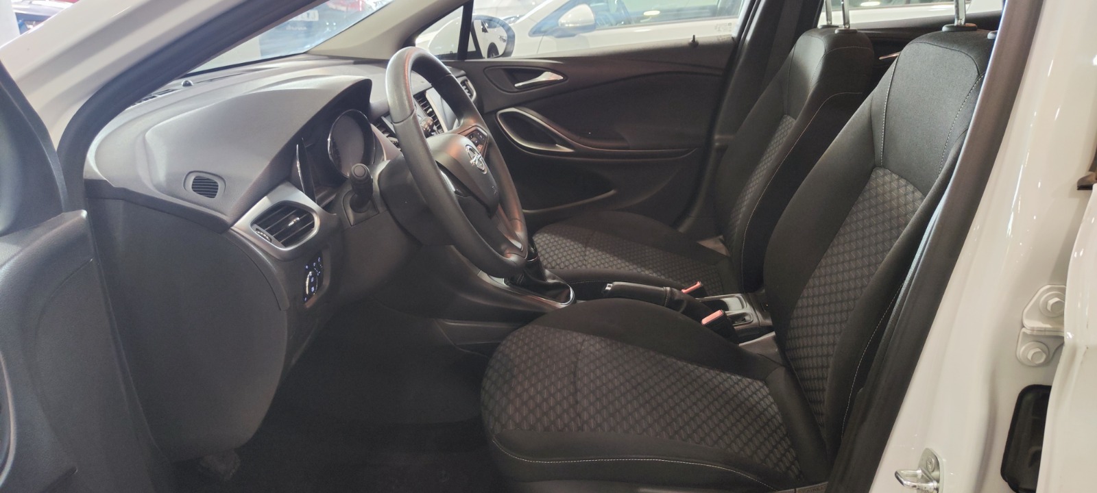 OPEL ASTRA 1.6 CDTi 81kW 110CV Business 110 cv 6 vel - Imagen 13